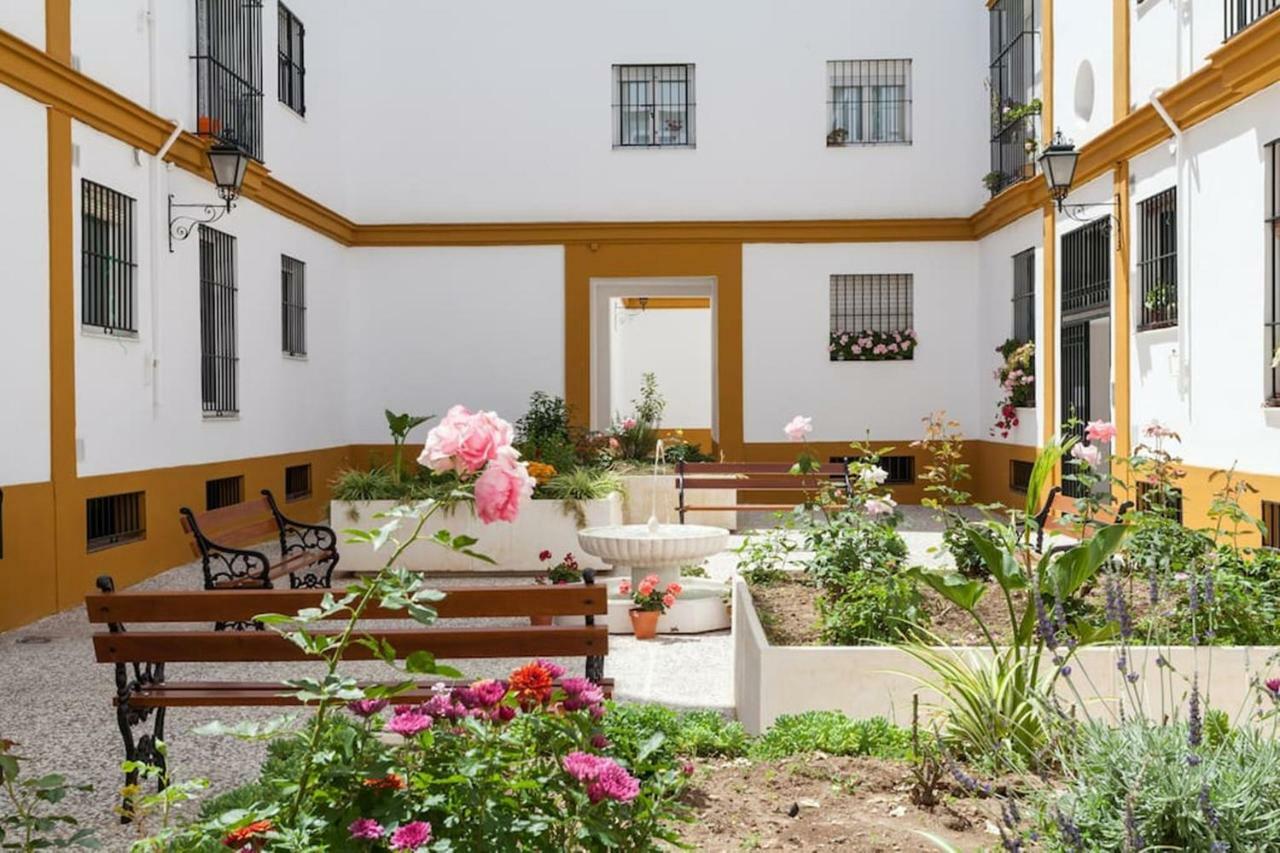Apartamento Jardin De Santa Paula Sevilla Exterior foto